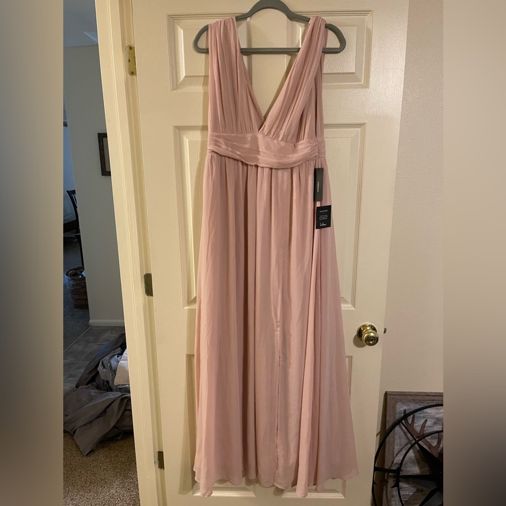 Light pink lulus dress